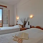 Alex 4*