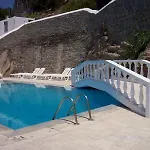 Alex 4* Tourlos